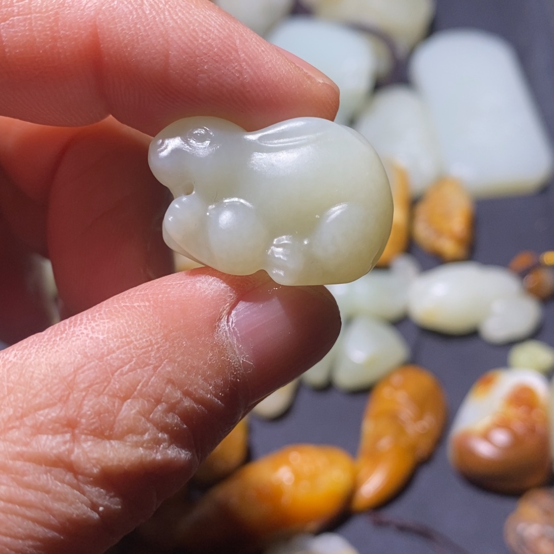 和田玉未镶嵌吊坠(不含链)