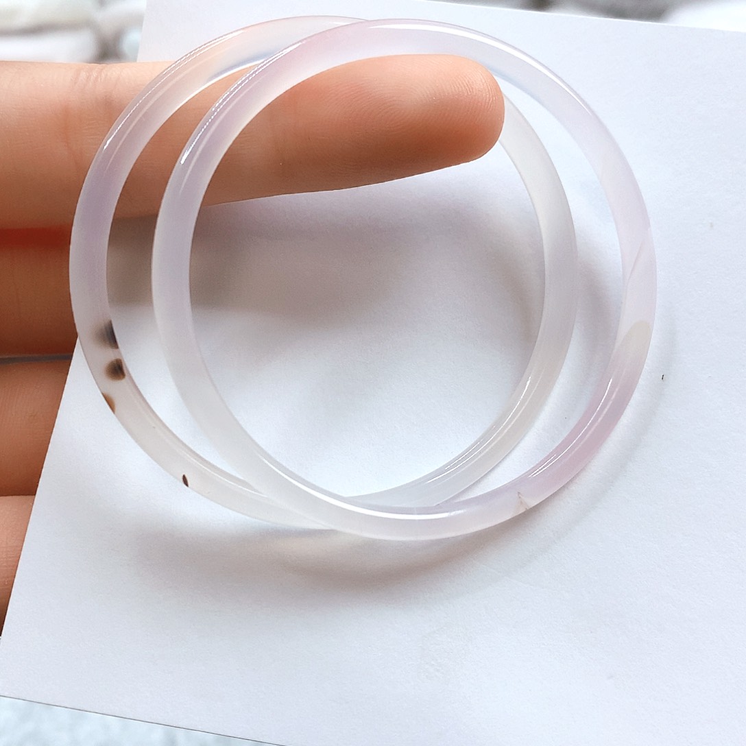 玛瑙/玉髓手镯未镶嵌55