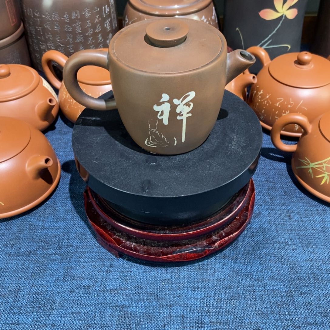 4建水紫陶手工彩填壶180c