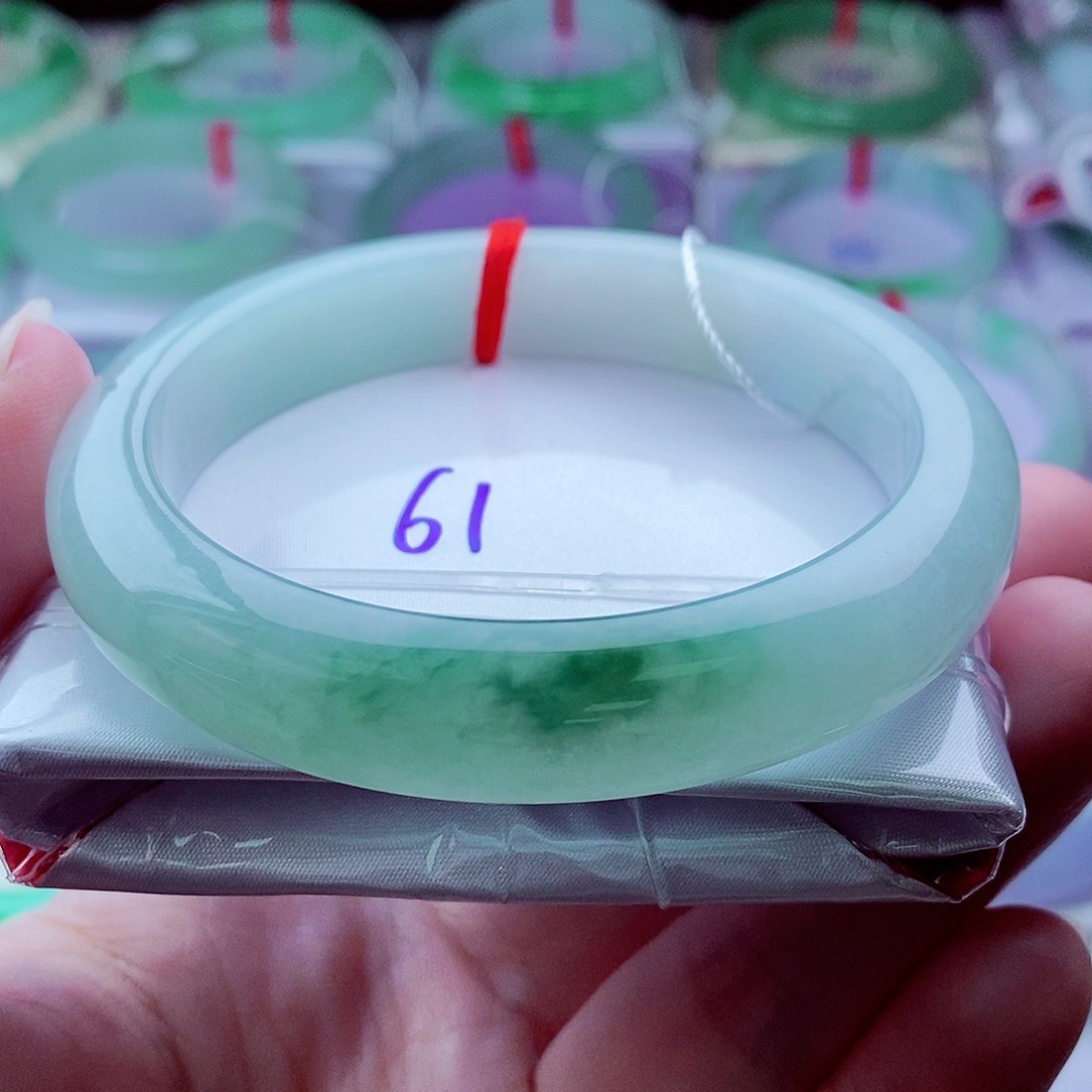 翡翠手镯未镶嵌0213灵动飘逸清新自然飘花大圈口