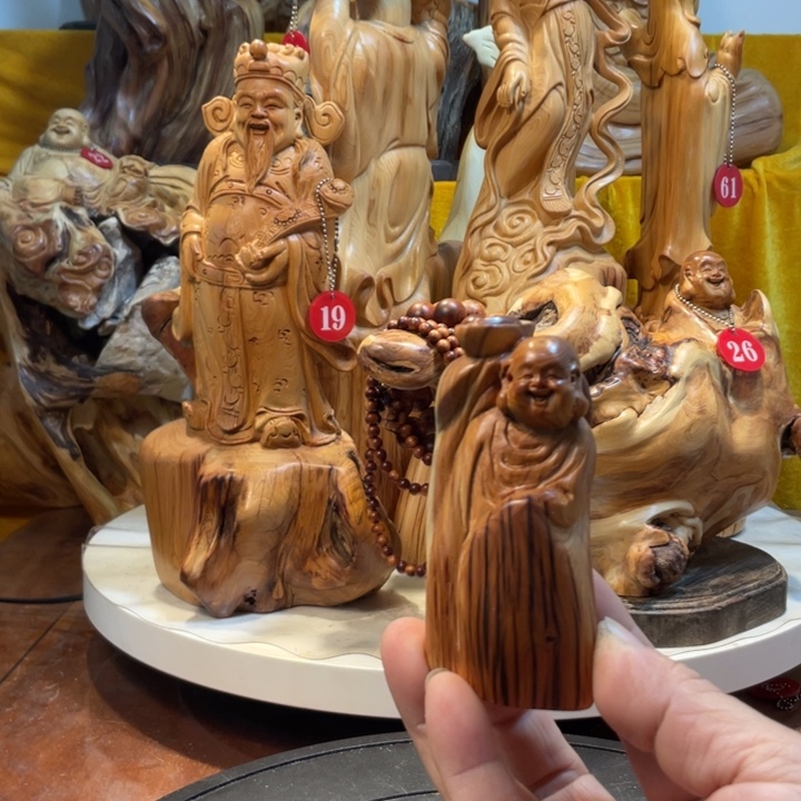 柏木（崖柏）崖柏   弥勒