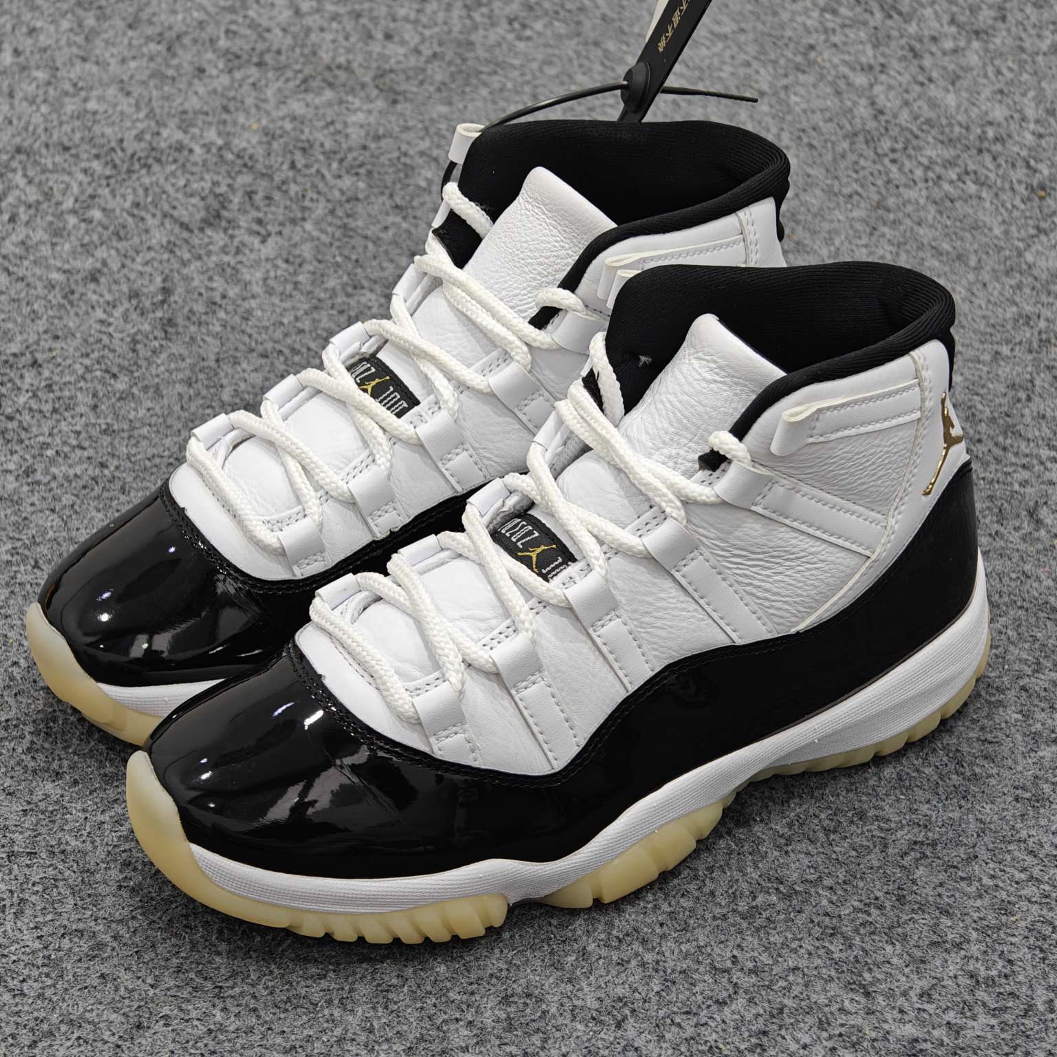 Aj11金砖 41码原盒 成色很新 WW0711鞋