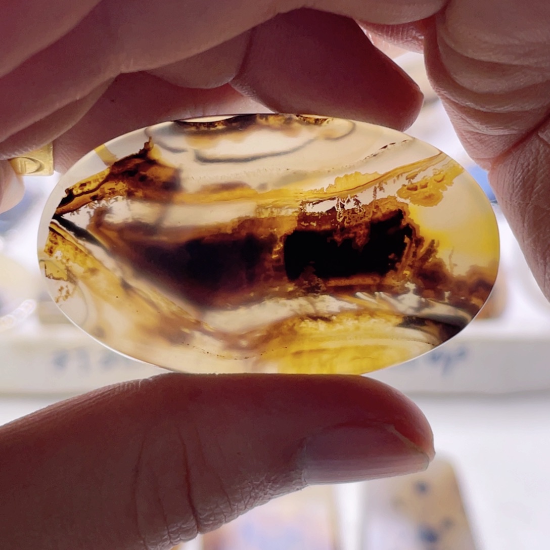 玛瑙/玉髓未镶嵌珠宝奇石