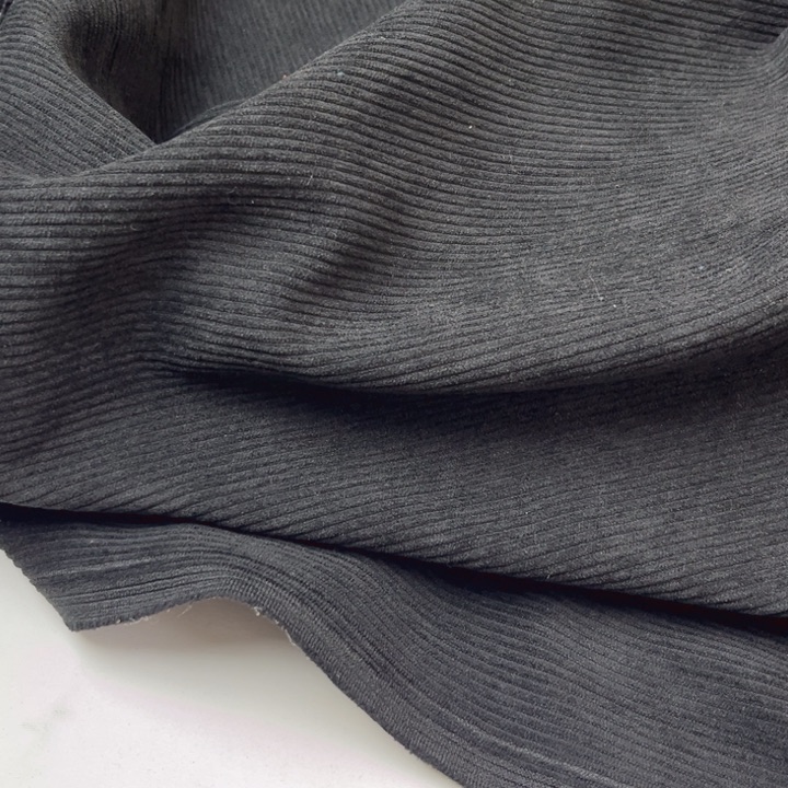 混纺黑色灯芯绒3米。     