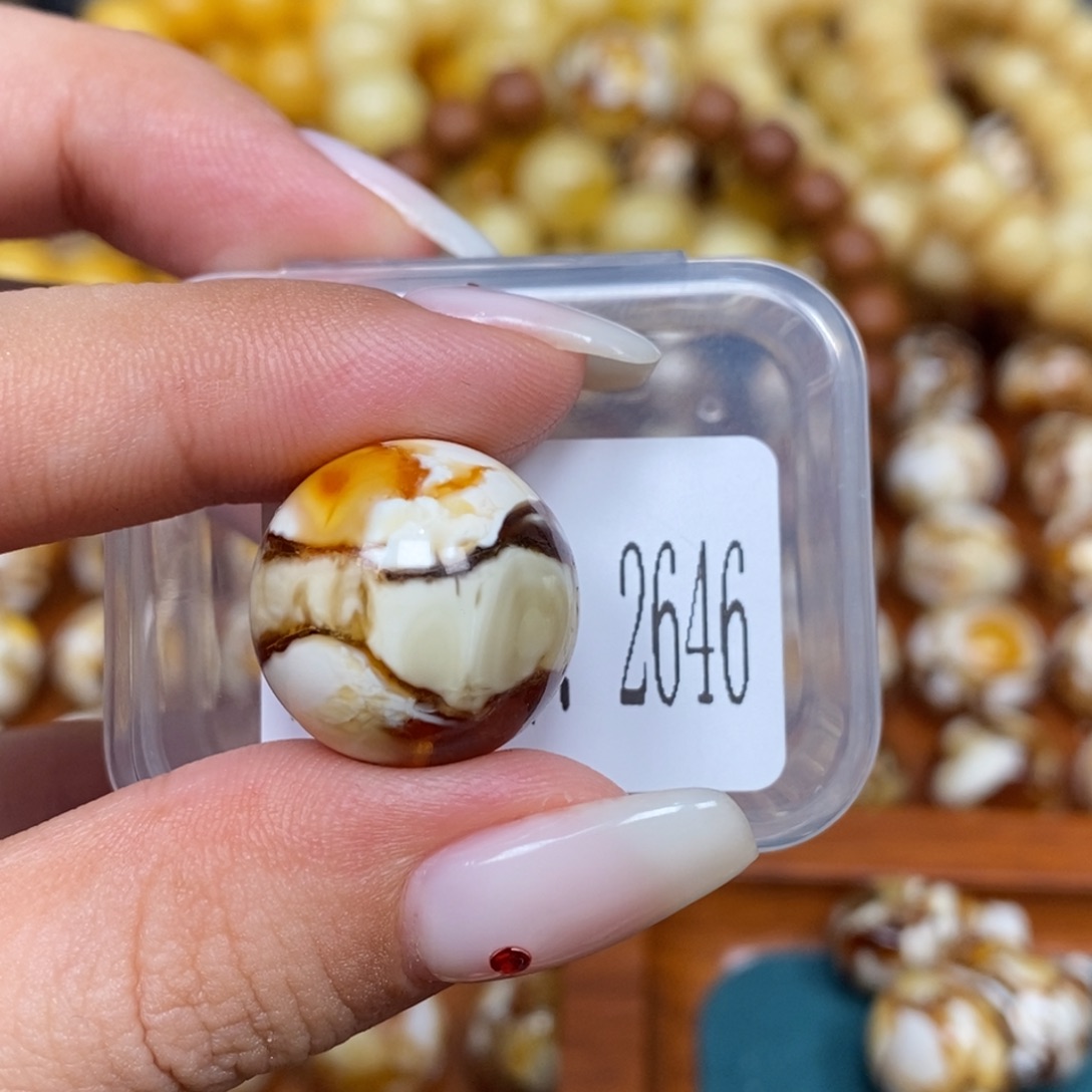 蜜蜡未镶嵌珠宝奇石2646