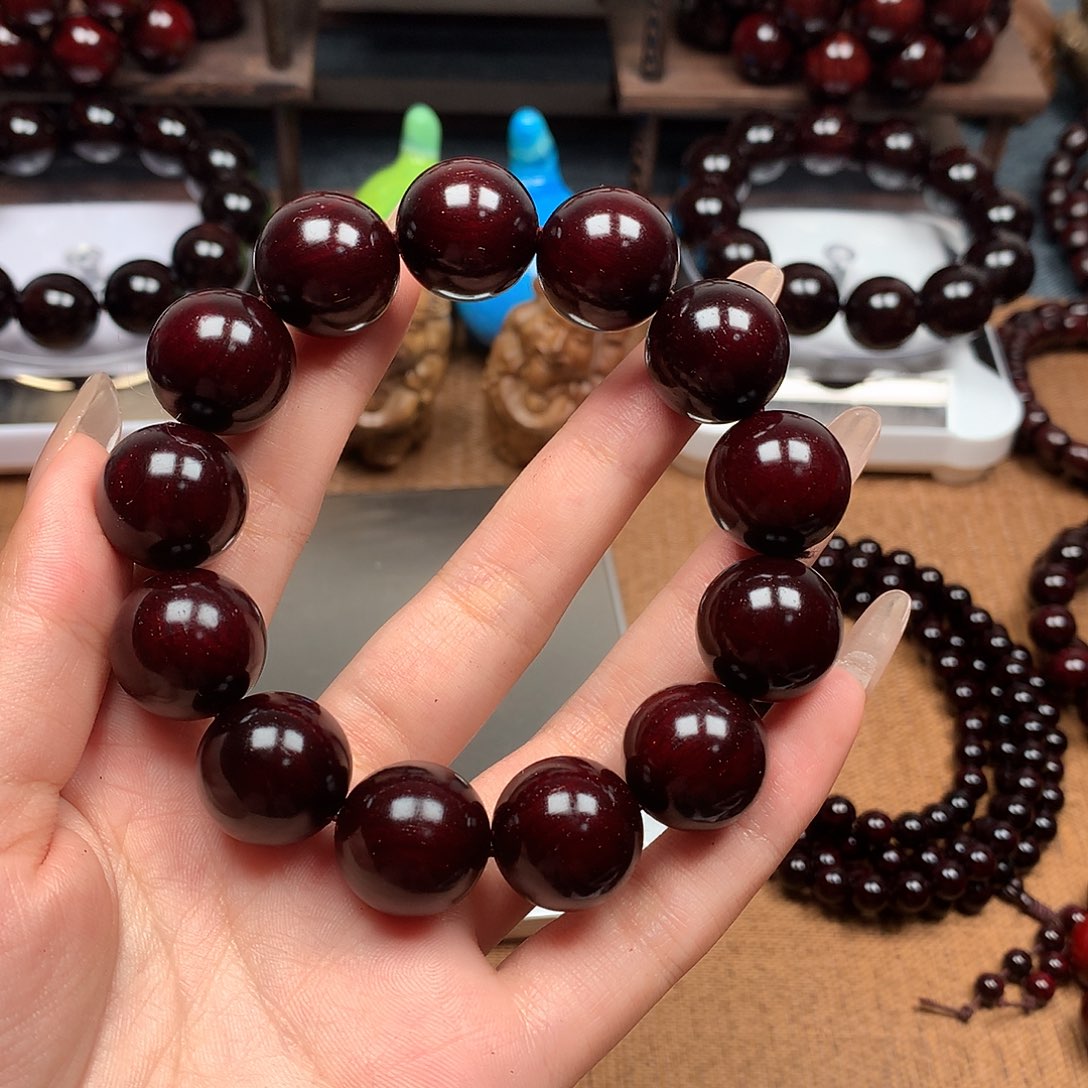 檀香紫檀（小叶紫檀）无*1.8多星