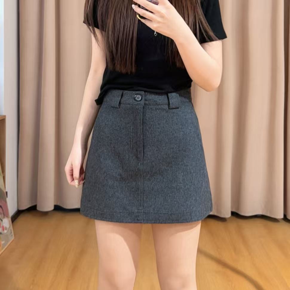 84129余小鱼 【气质短裙】两色纯色时尚高腰显瘦秋冬百搭短裙女装