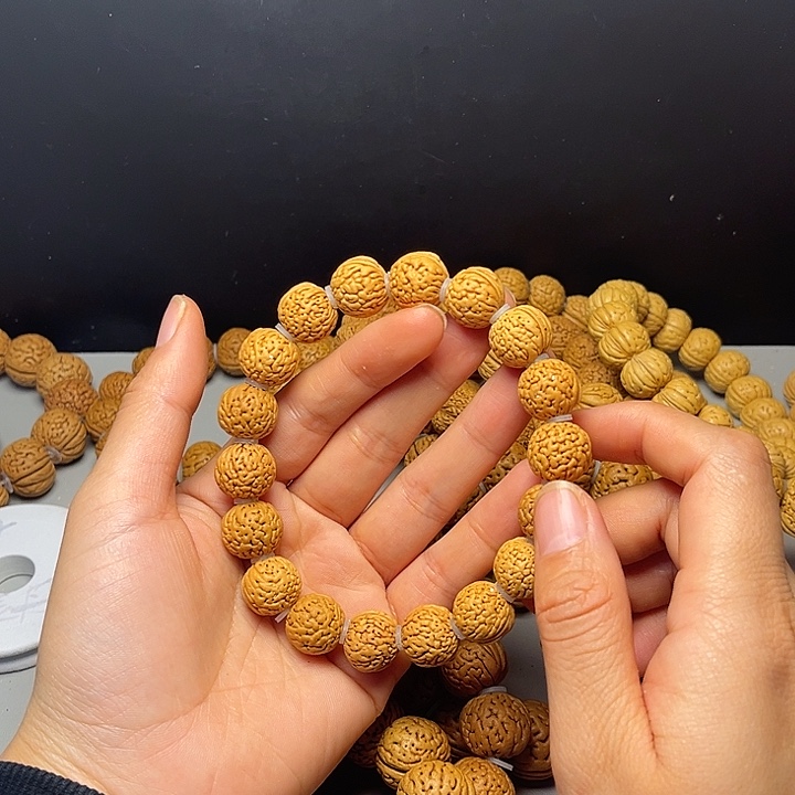 阳****吊坠桃核桃核手串