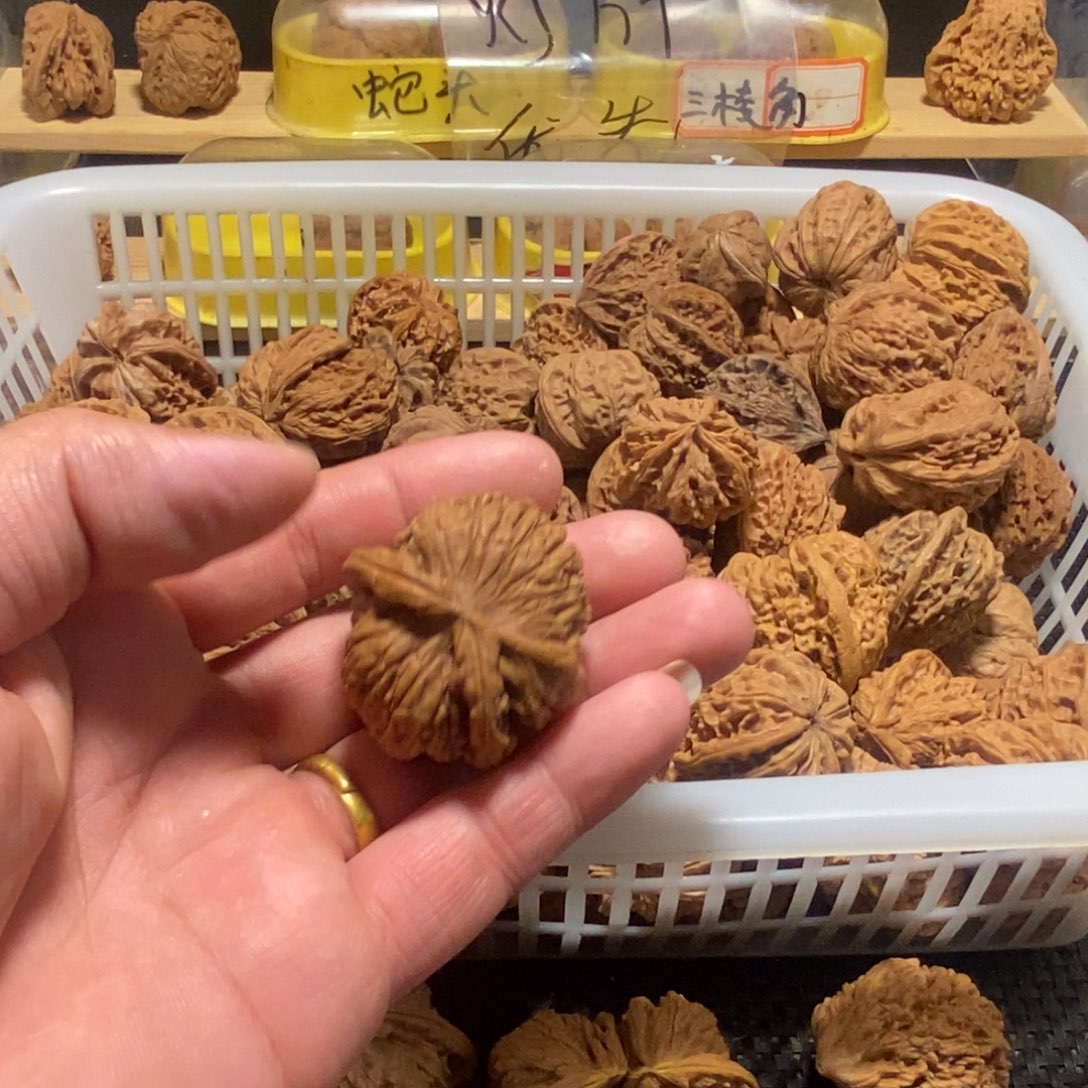 苗***吊坠文玩核桃核桃异形