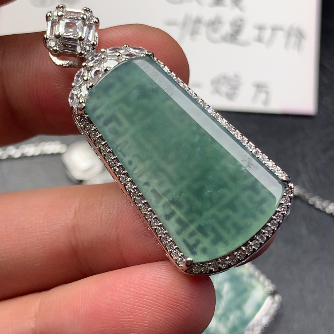 颈饰未镶嵌翡翠大无事牌