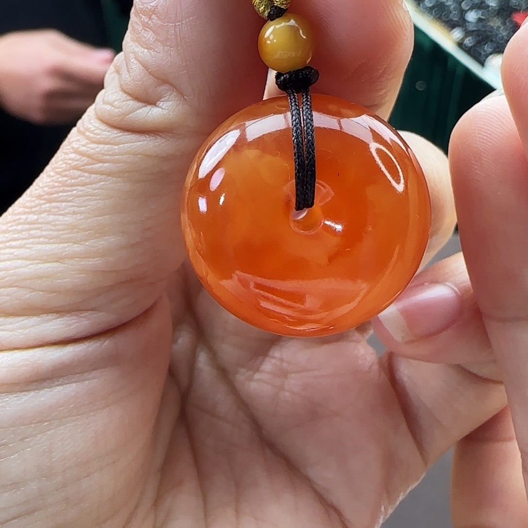 琥珀未镶嵌颈饰吊坠