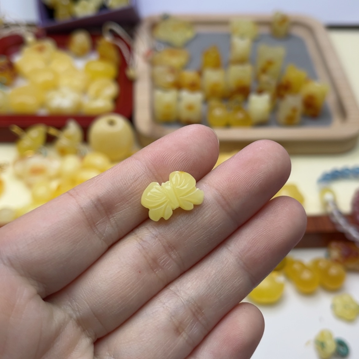 【闪购商品】蜜蜡裸石未镶嵌配饰