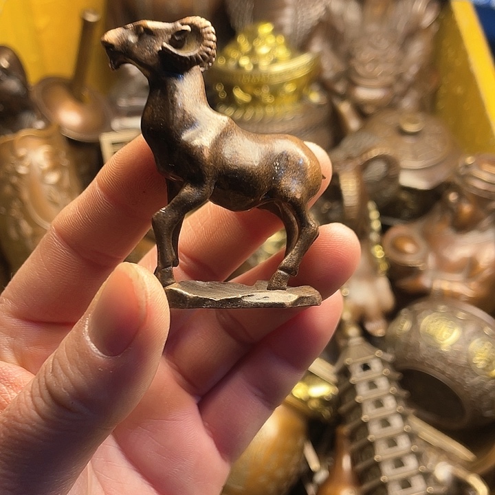 诚信经营铜器摆件