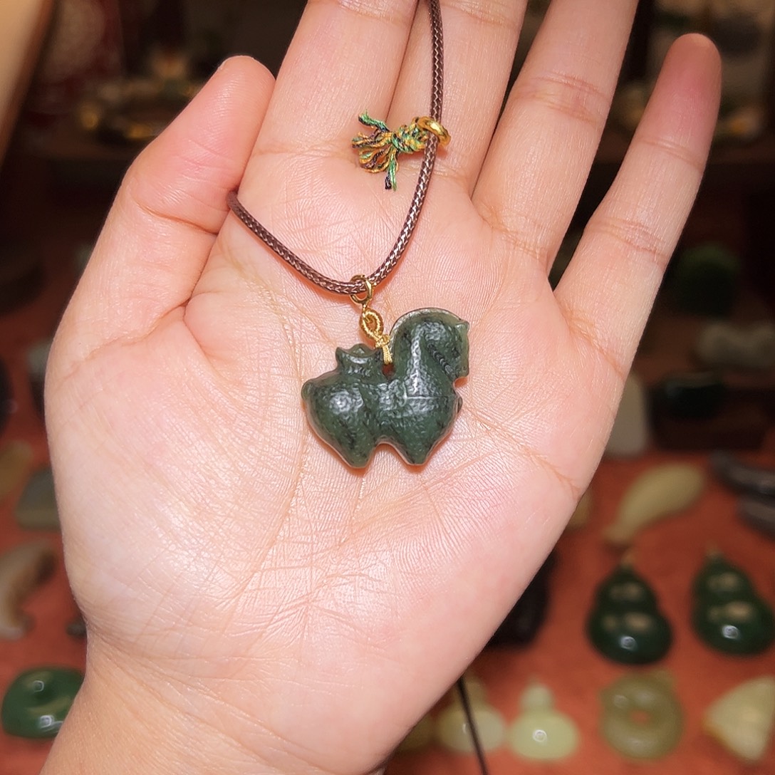 和田玉未镶嵌颈饰不退不换