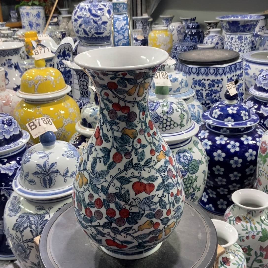 摆件花瓶手绘釉下彩