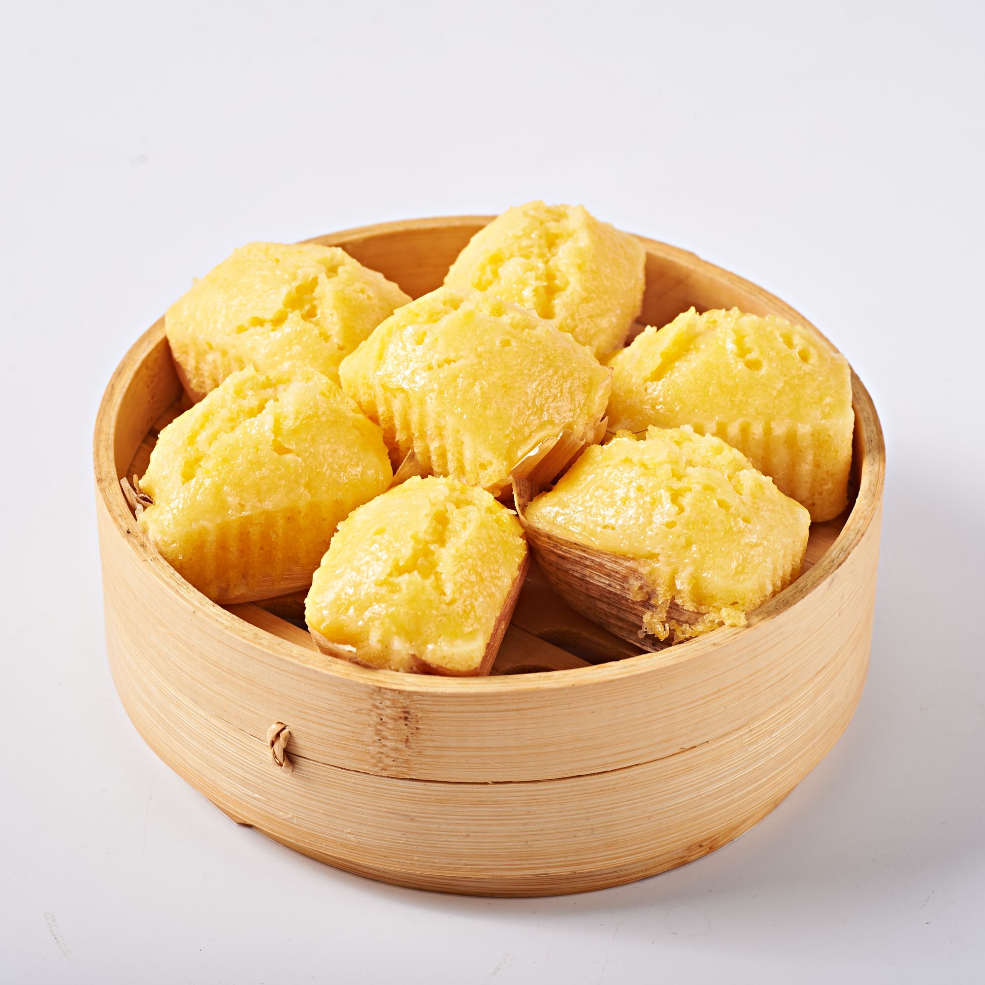 传统工艺制作玉米糕