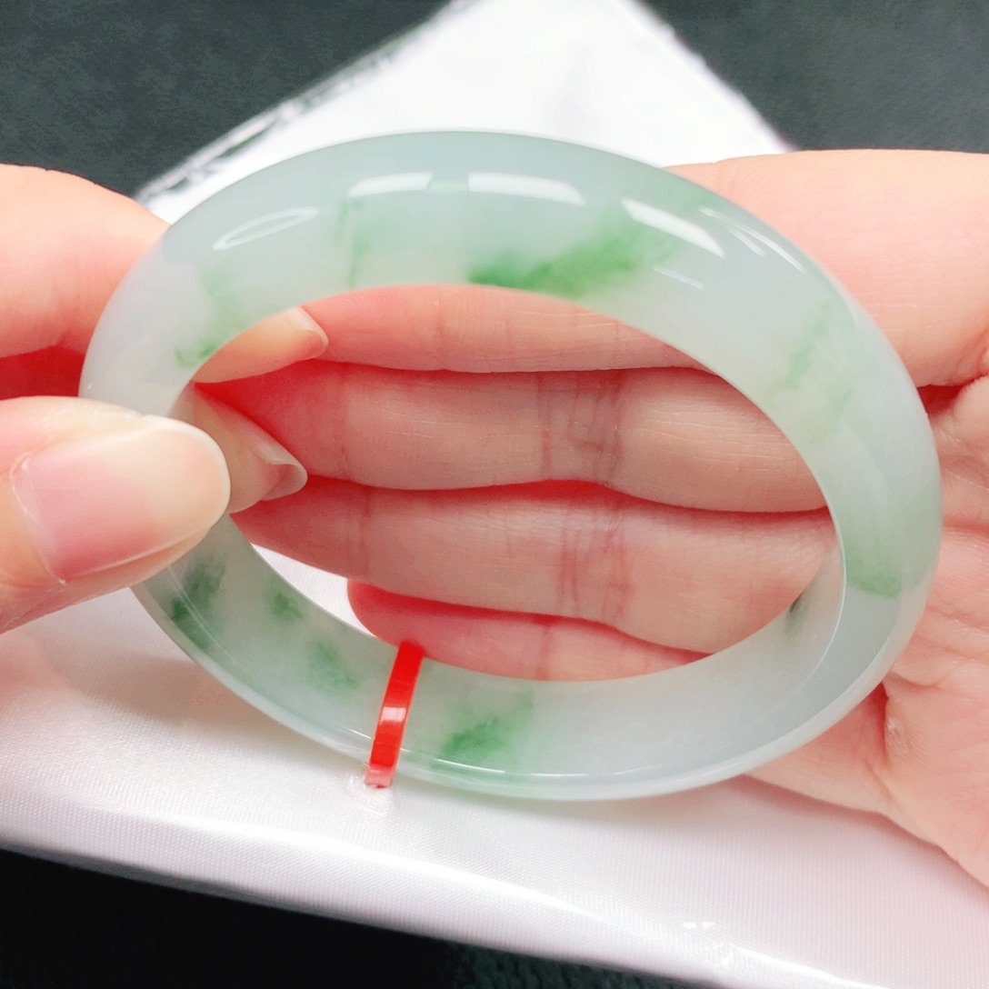 翡翠未镶嵌手镯54圈