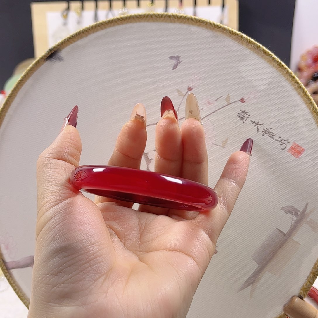 玛瑙/玉髓手镯未镶嵌平**?