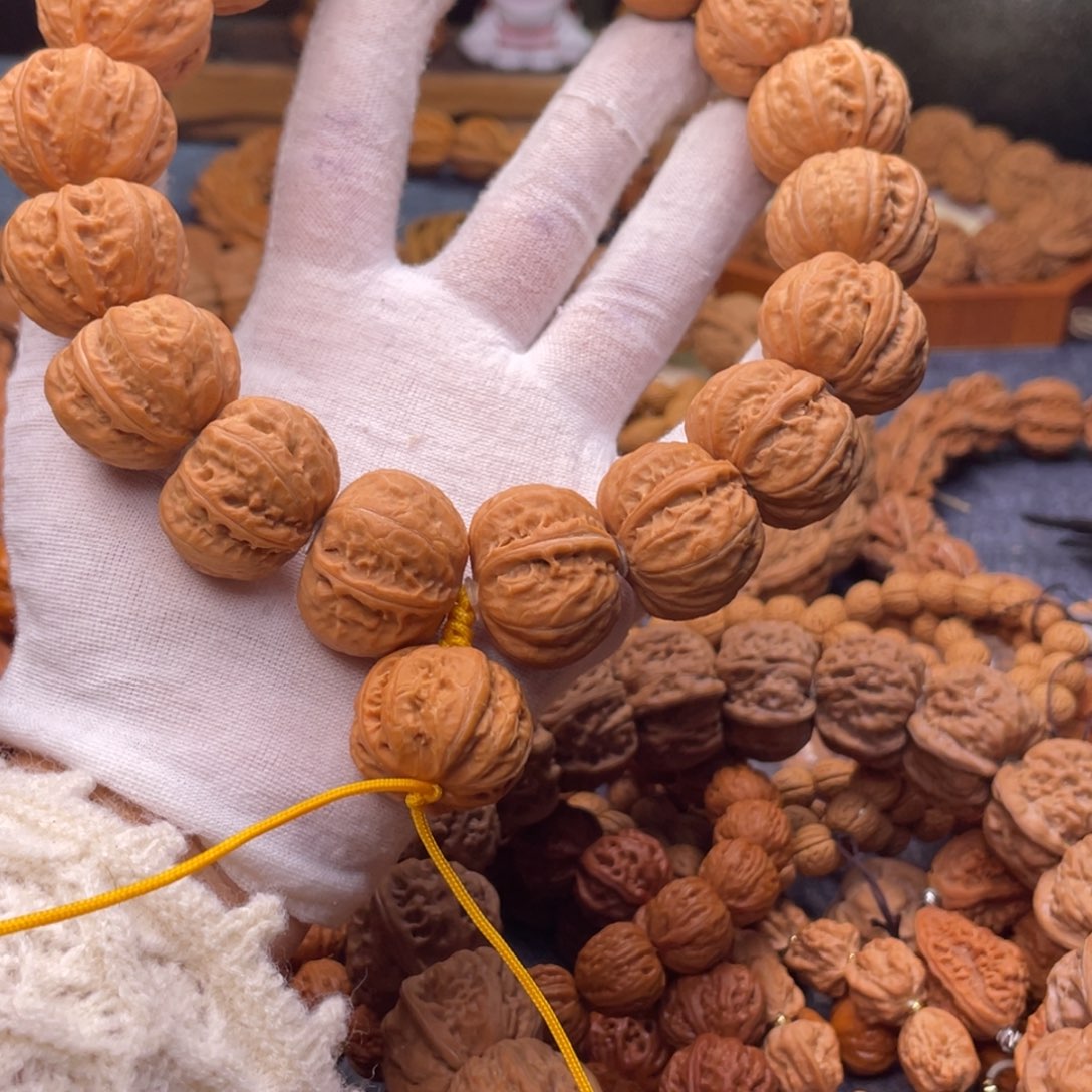 ****南吊坠文玩核桃秋子