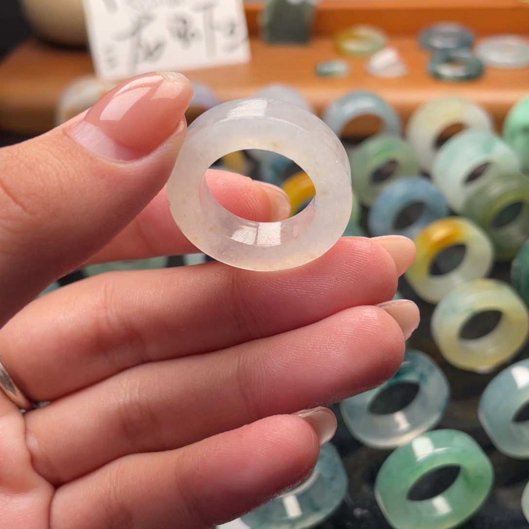 未镶嵌定制翡翠白冰洒金