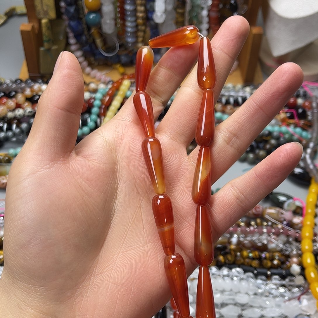 玛瑙/玉髓未镶嵌珠宝半成品10×30红玛水滴一条