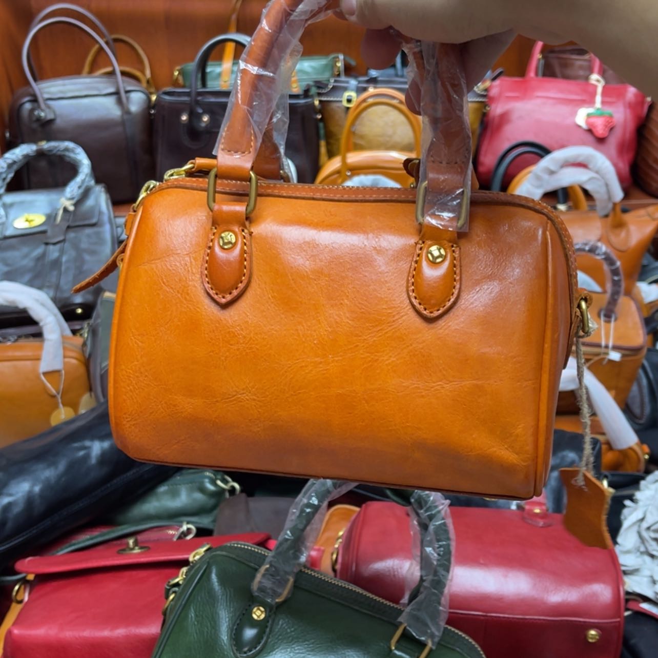 【闪购商品】牛皮斜挎包