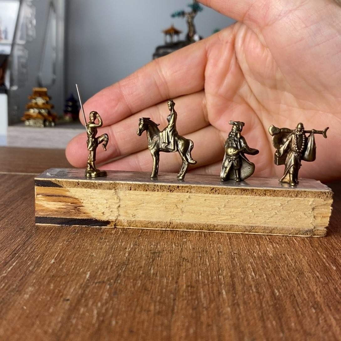 摆件我要去年底的时候