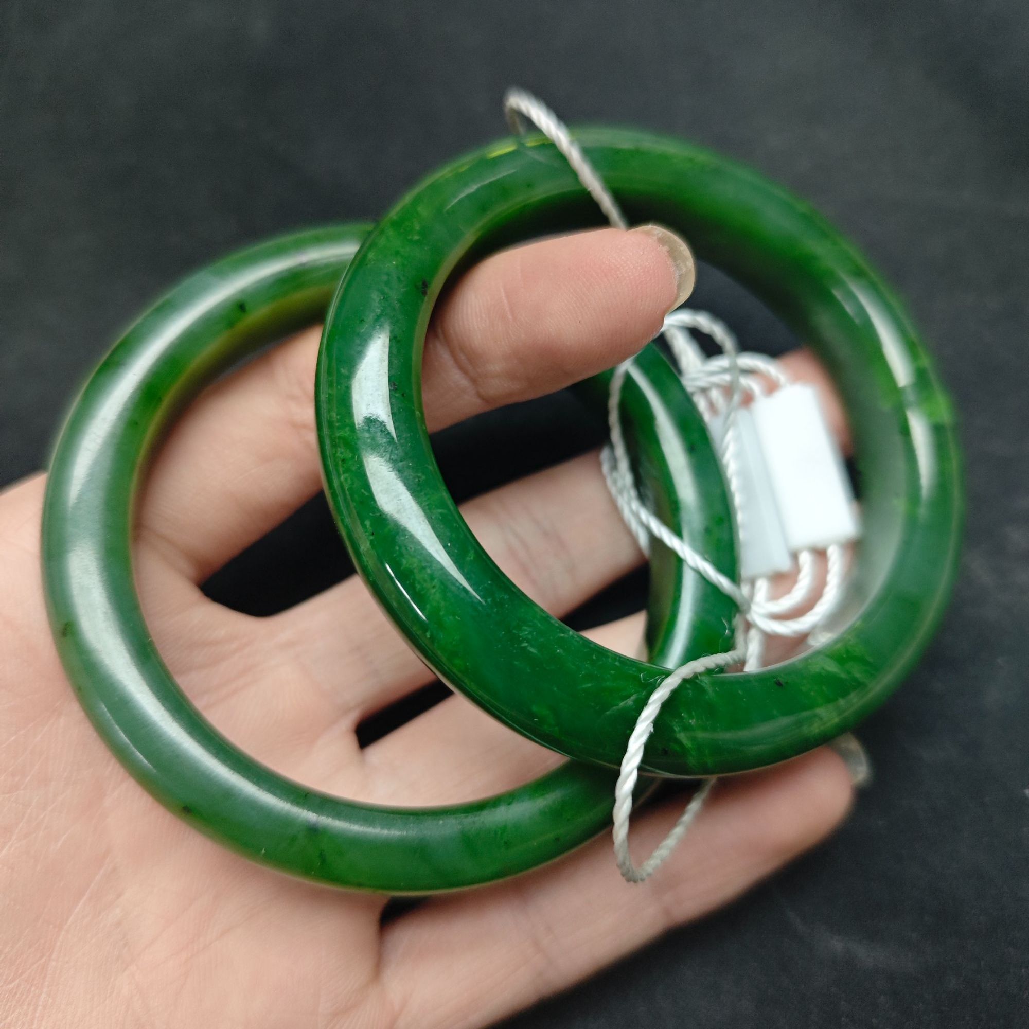 天然和田玉手镯（多样性发其一）（圈口52-62）YY2303-126