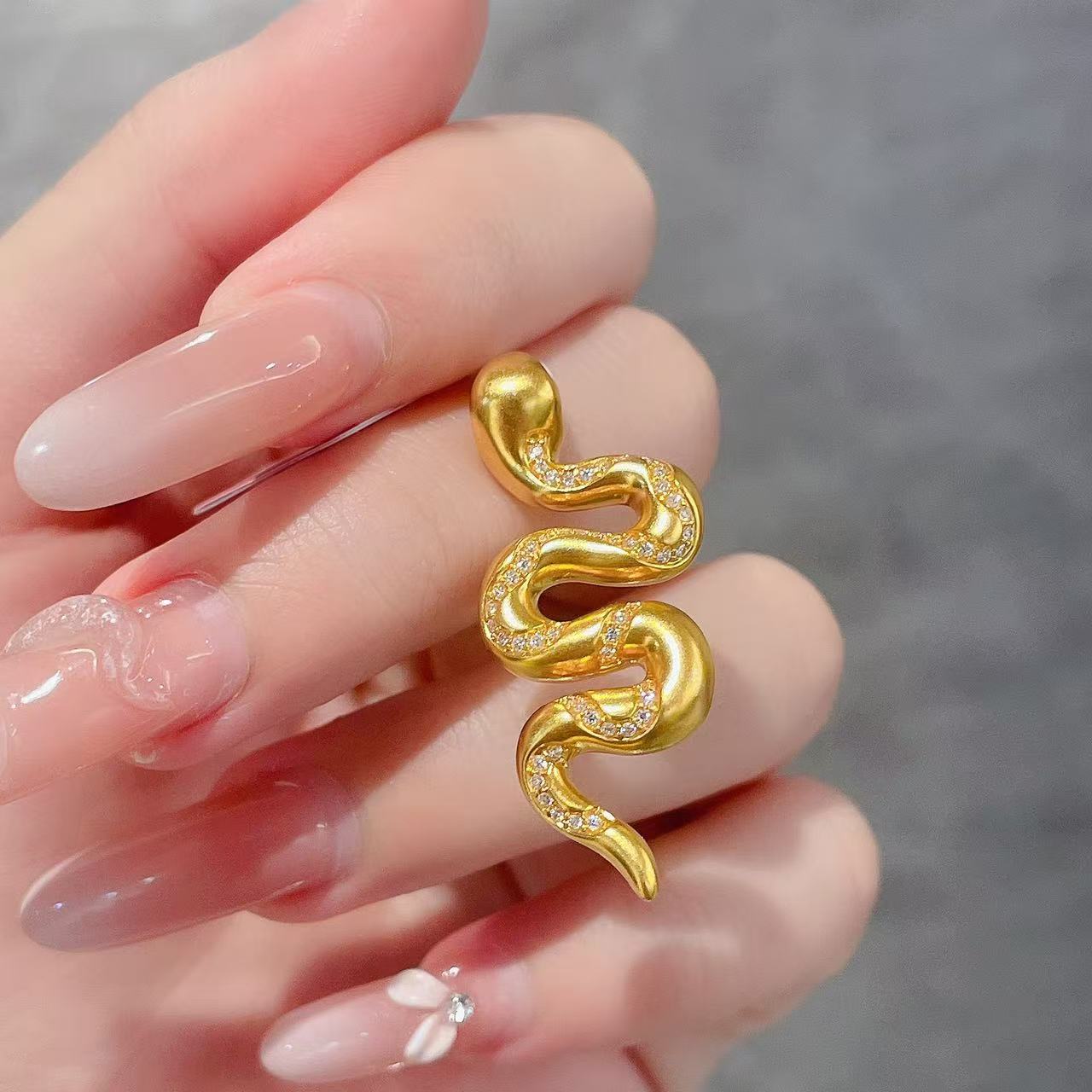 足金999 黄金首饰 莫桑5D灵蛇吊坠（赠绳子）百搭时尚挂坠