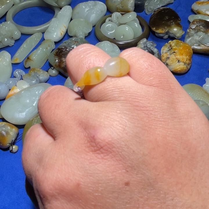 和田玉（糖玉）未镶嵌颈饰