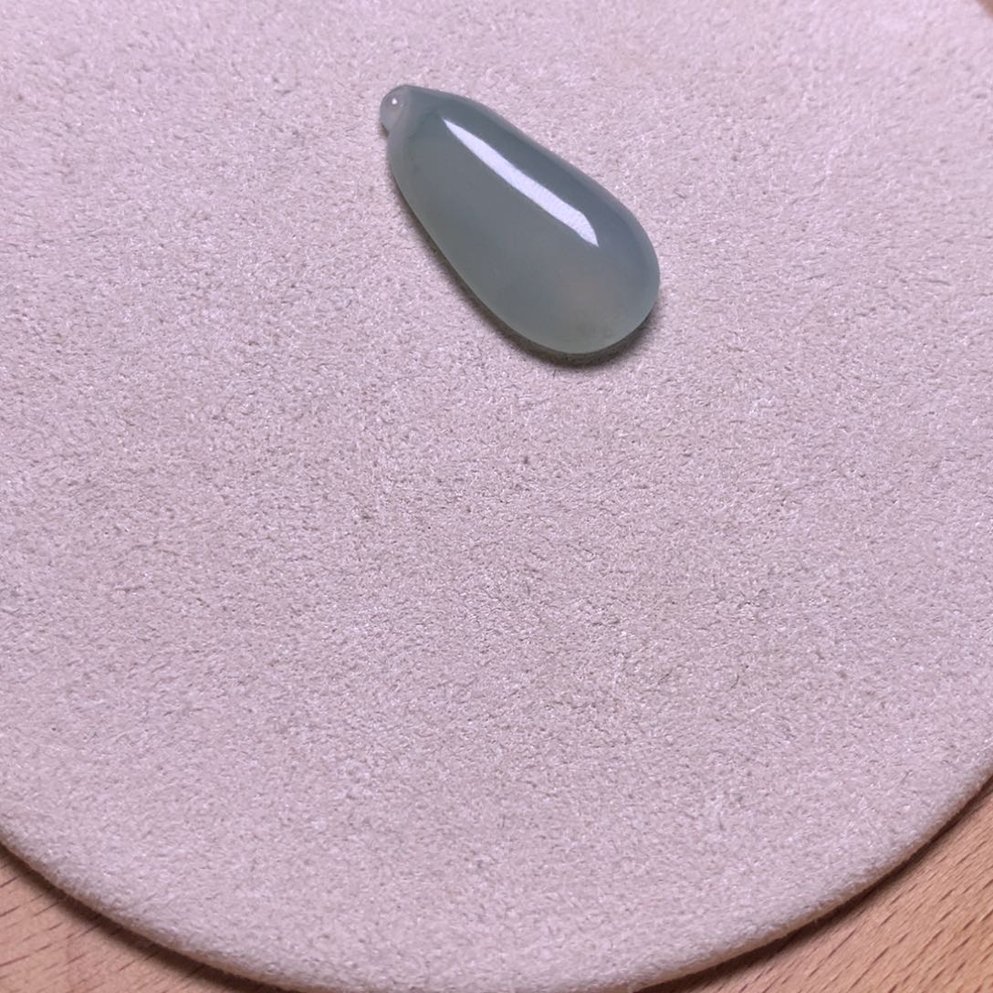 翡翠未镶嵌颈饰冰种瓜