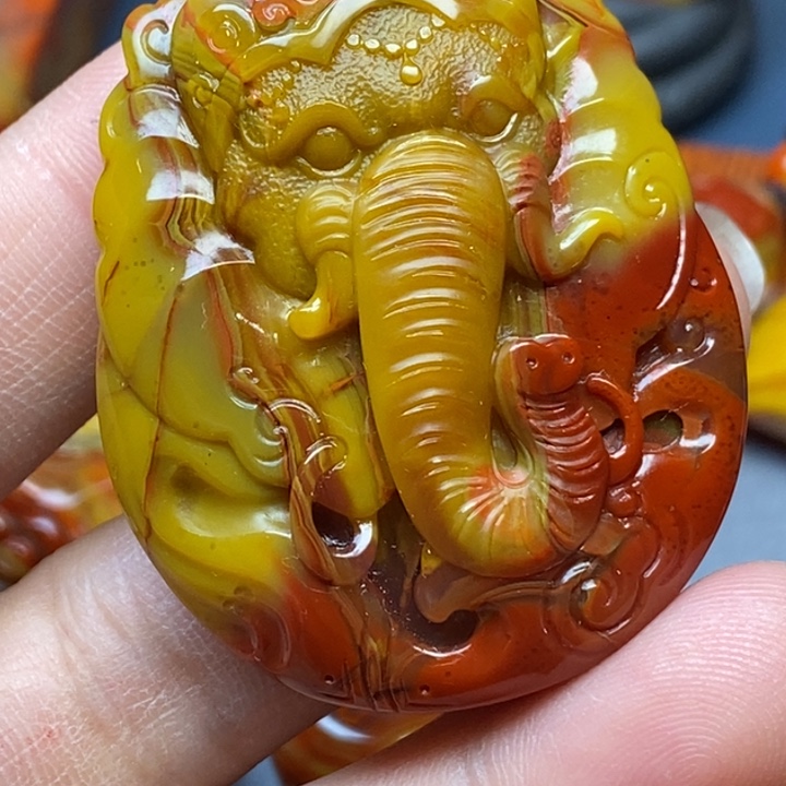 玛瑙/玉髓挂件未镶嵌虫****1