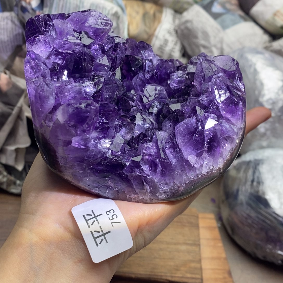 未镶嵌水晶大型摆件（非配饰）