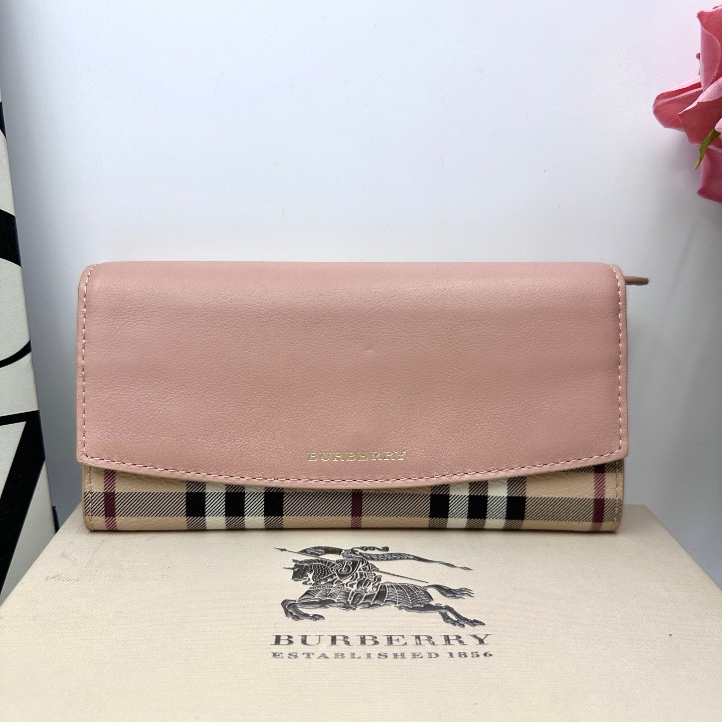 95新 BURBERRY/博柏利 8604/巴宝莉粉色格纹长款钱包 有盒子尘袋