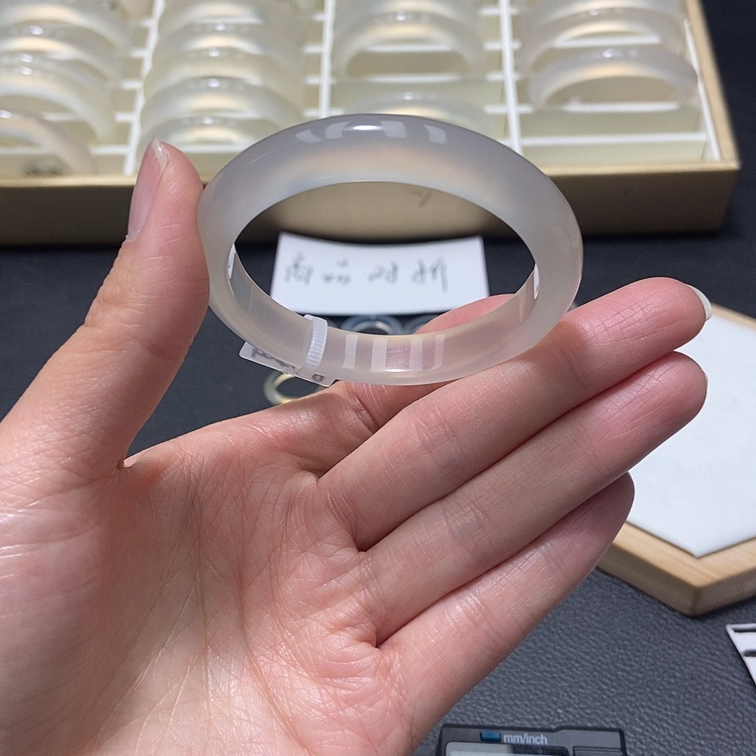 玛瑙/玉髓手镯未镶嵌002号50圈口