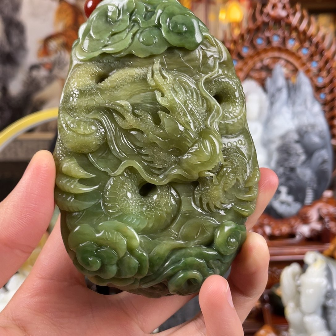 和田玉未镶嵌把件