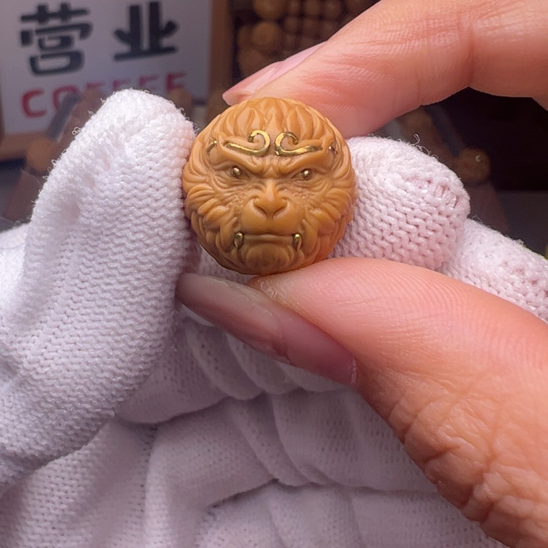 把件猴头核桃镶嵌款金箍大圣全品有正常封口线