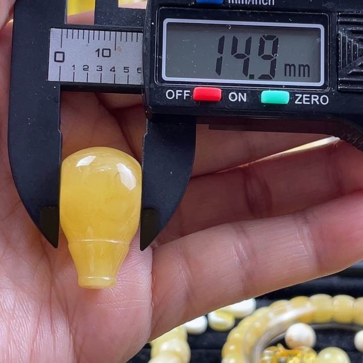 未镶嵌蜜蜡裸石19杂