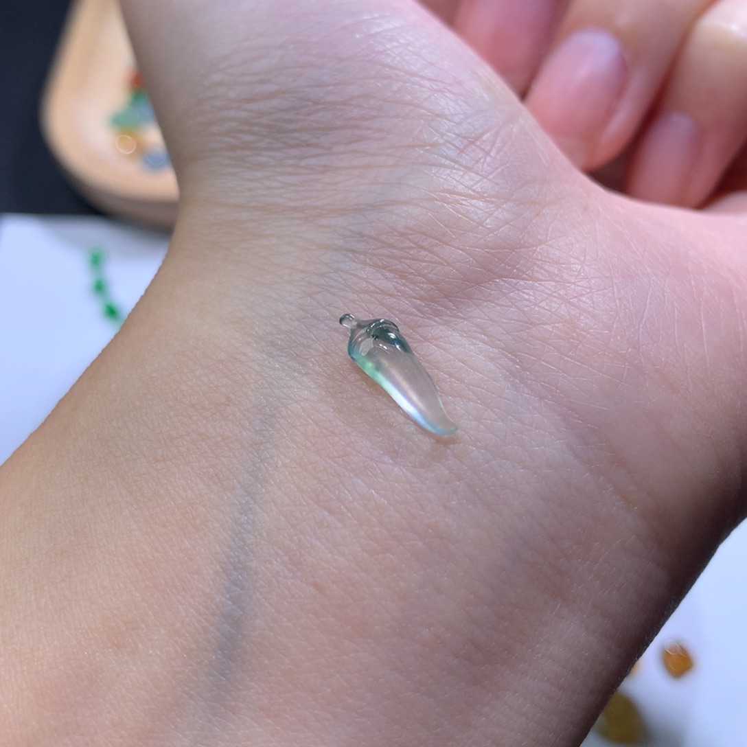 翡翠颈饰未镶嵌辣椒