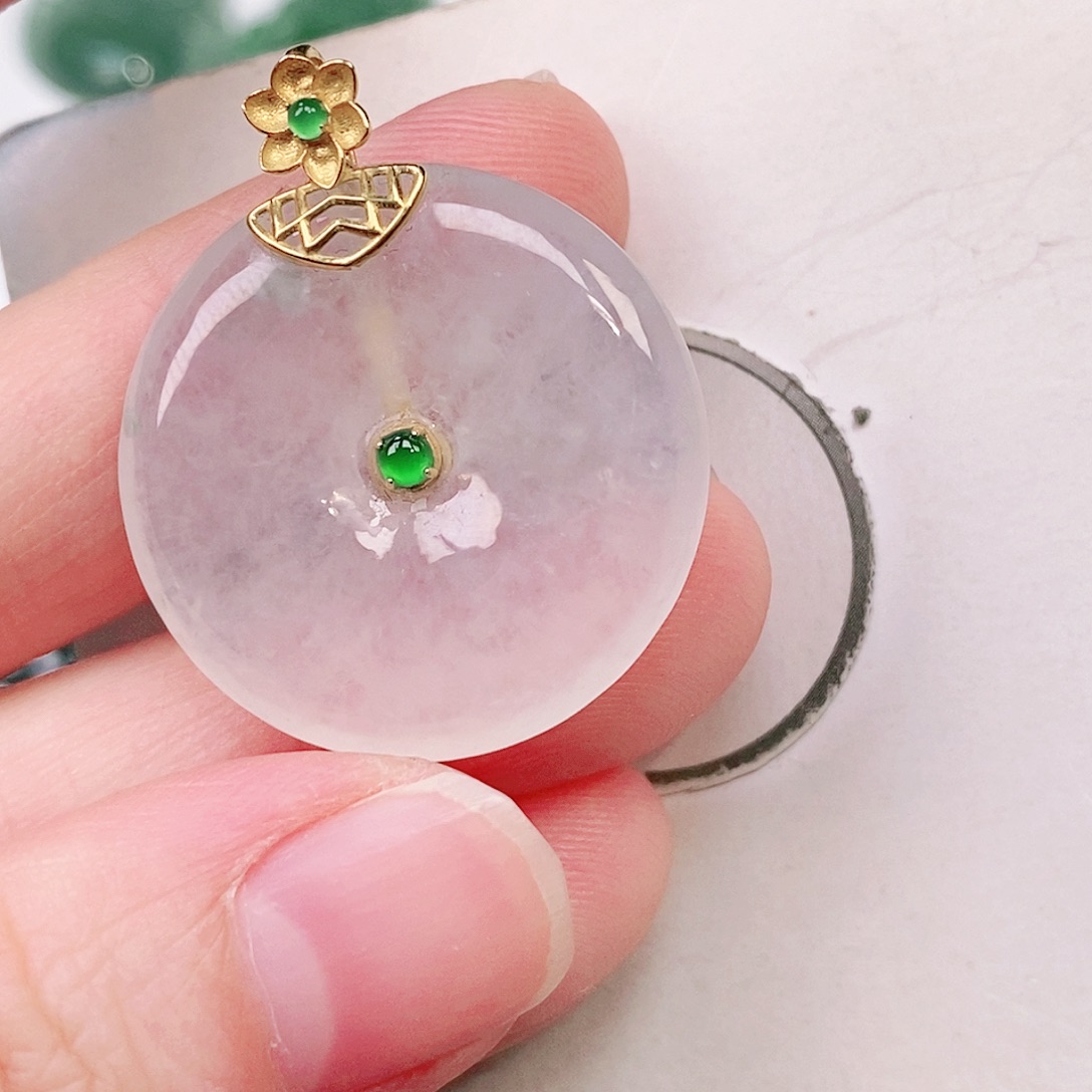 翡翠18K金镶嵌颈饰