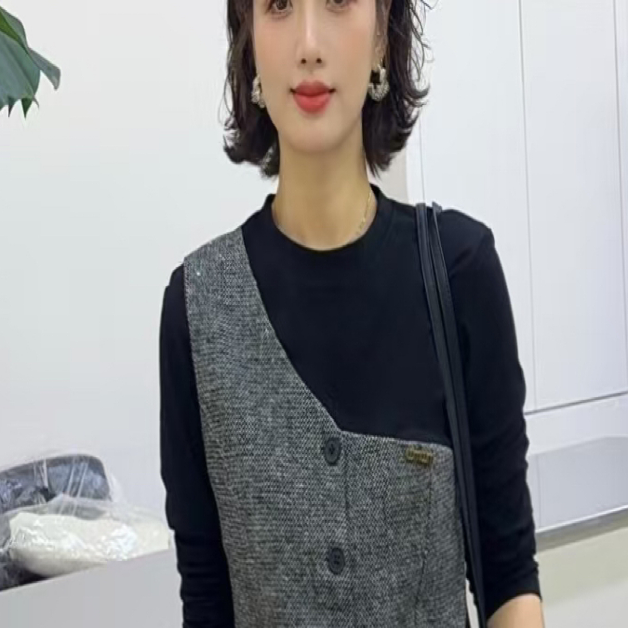 宜美多家 小香风不规则亮片马甲拼接假两件加绒上衣5832