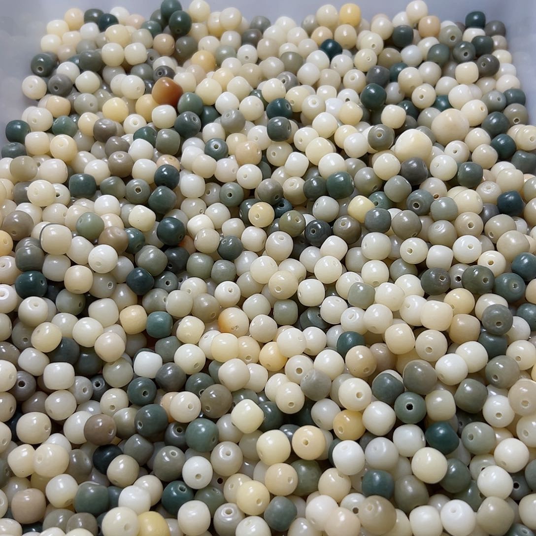 菩提根/象牙果吊坠微瑕卡10左右白绿桶200颗