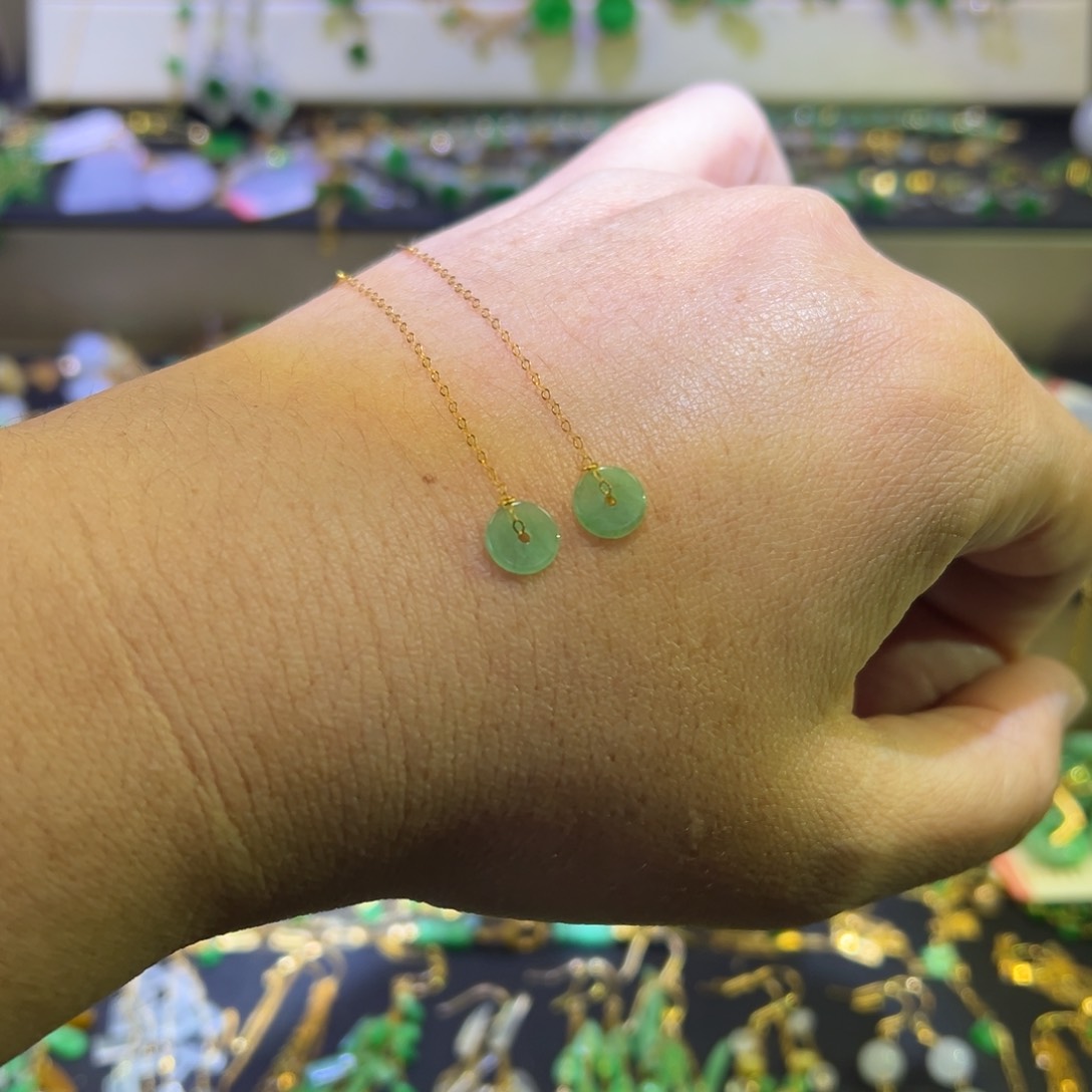 颈饰18K金镶嵌翡翠田耳线