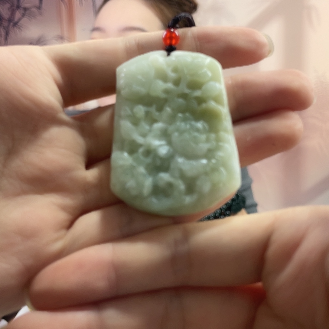蛇纹石玉未镶嵌吊坠(赠链)