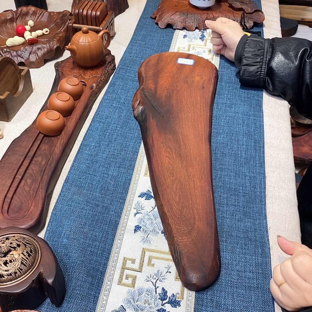 缅甸花梨木随形干泡盘