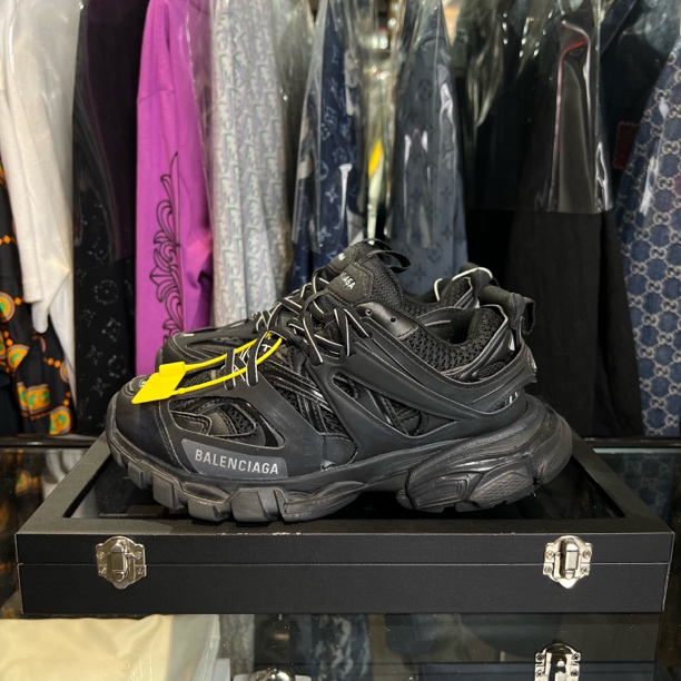 99新 Balenciaga/巴黎世家 track黑色老爹鞋/37码/无盒