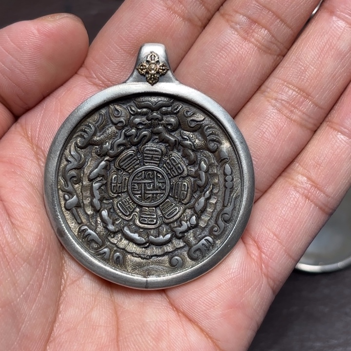 不***样玻璃颈饰藏传喜马拉雅