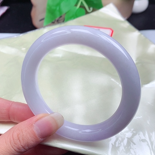 翡翠手镯未镶嵌       圆条56 粉紫色