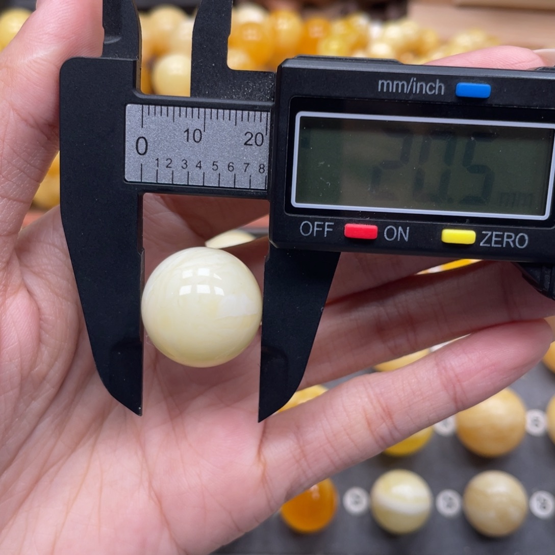 O***r琥珀未镶嵌珠宝奇石