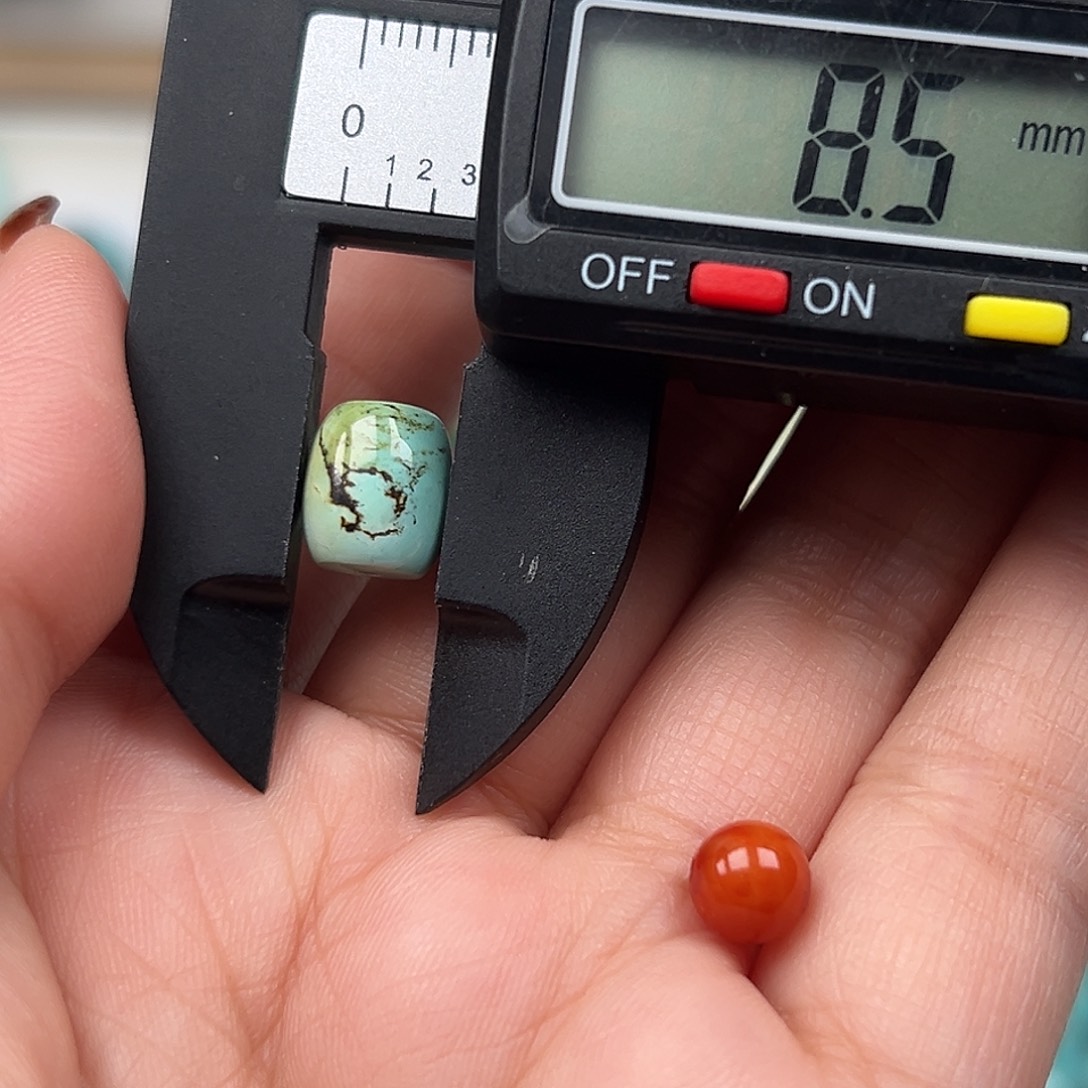 南红玛瑙未镶嵌珠宝奇石